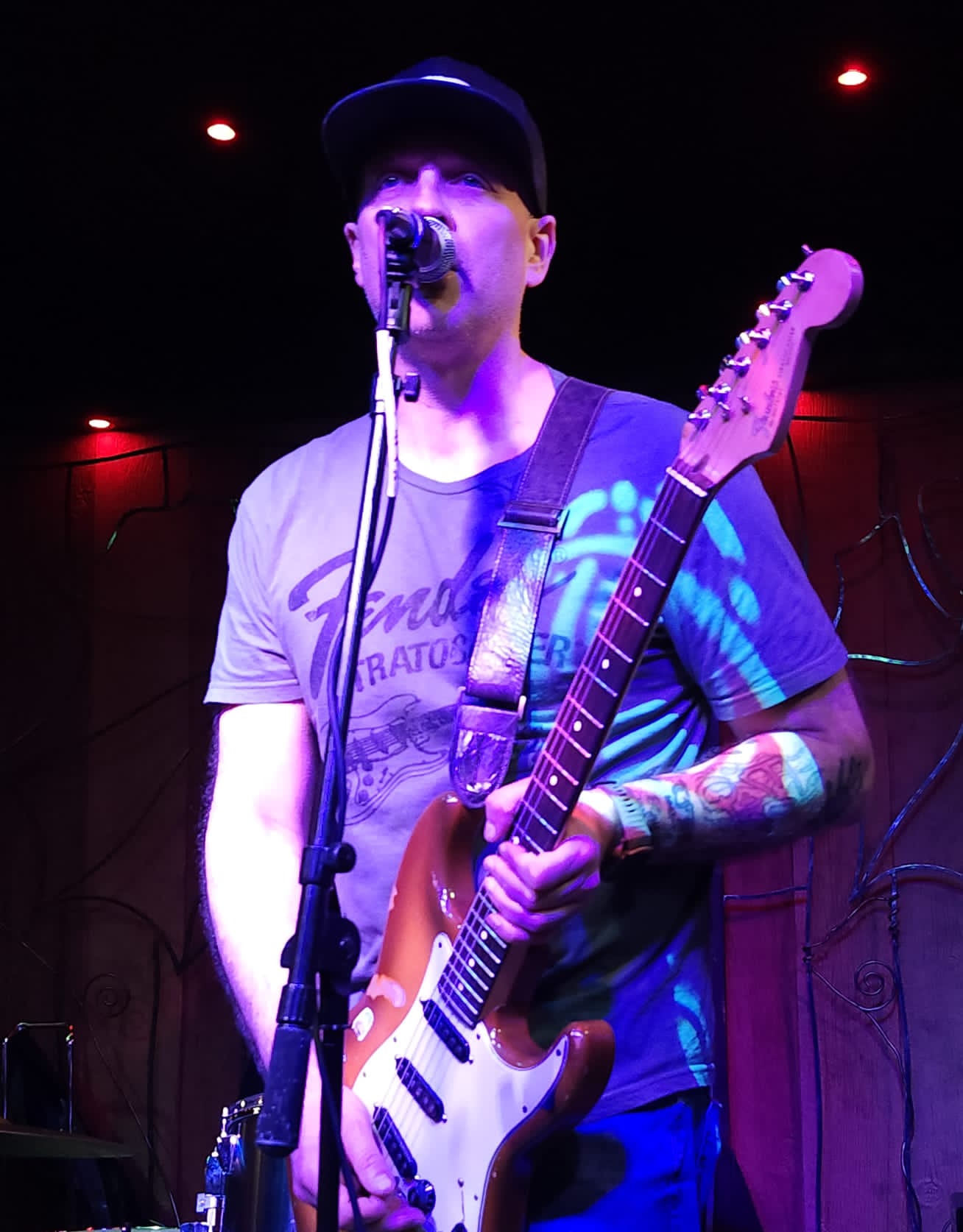 James Buddy Rogers performing